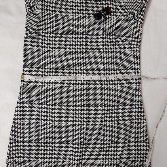 𝅺h&m Dress with Stand-up Collar - Picture 10 of 13